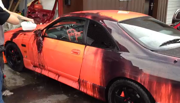 Pinta su Nissan Skyline R33 con pintura sensible al calor