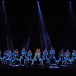Nueva actuación de Wrecking Crew Orchestra con trajes LED
