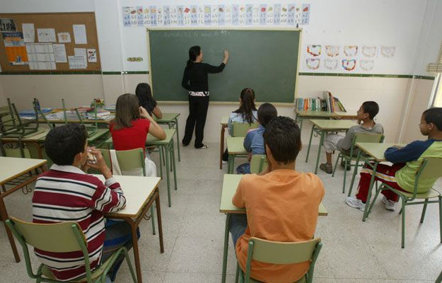 Despedida una profesora por escribirle la palabra ''perdedor'' a un alumno en la frente