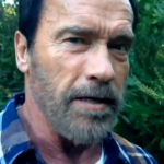 Arnold Schwarzenegger: ''Si sangra, podemos matarlo''