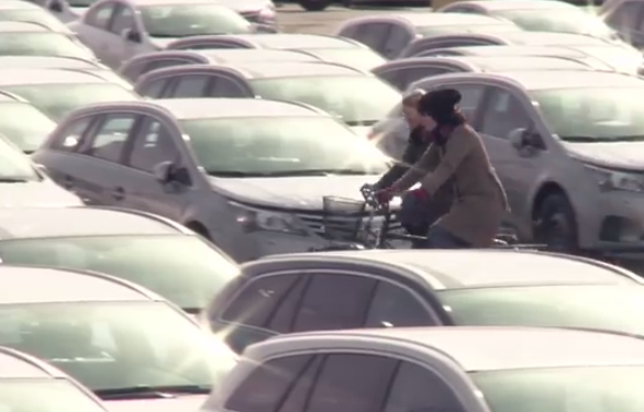 El casco para bicicleta invisible. Invento creado por estudiantes suecas