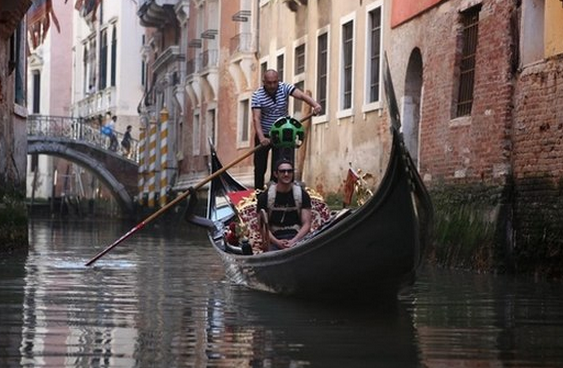 Ya puedes navegar por los canales de Venecia desde tu casa. Increíble