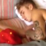 Una prostituta brasileña graba a Justin Bieber durmiendo en su hotel