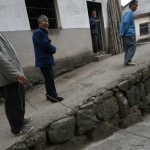 Zili, el niño de 11 años que vive encadenado