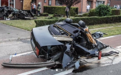 Un brutal accidente parte por la mitad un Audi S8