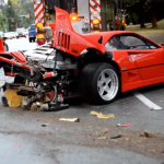 Así quedó su Ferrari F40...