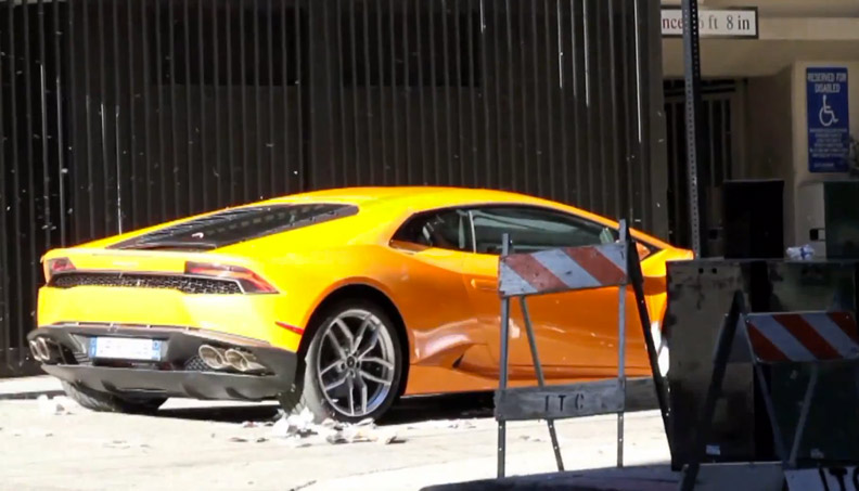 El Lamborghini Huracan a toda velocidad por Los Ángeles