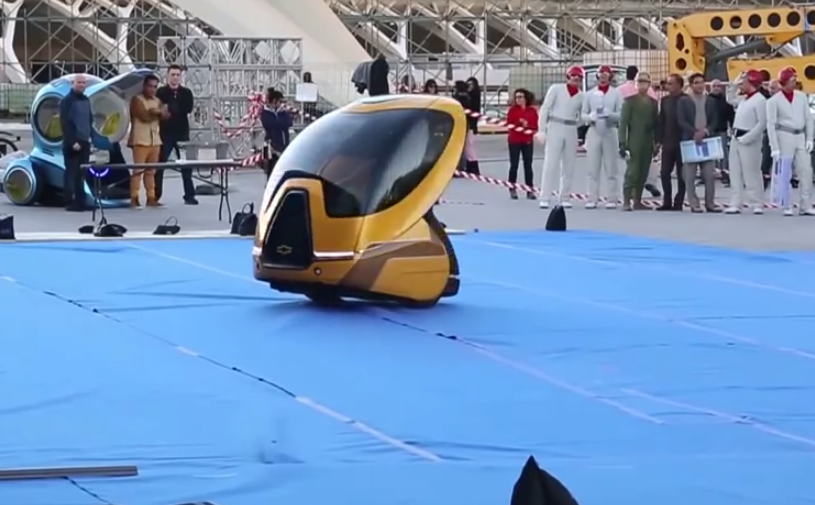 Coches del futuro en Valencia durante el rodaje de la película Tomorrowland