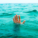Pastor se ahoga tratando de caminar sobre el agua como Jesús
