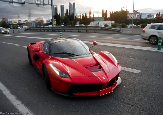 El primer Ferrari LaFerrari ya está en España (fotos)