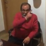 El alcalde de Benaoján (Málaga) responde ladrando cuando le piden que deje de fumar en el salón de plenos