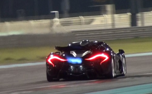 Las brutales llamaradas del nuevo McLaren P1