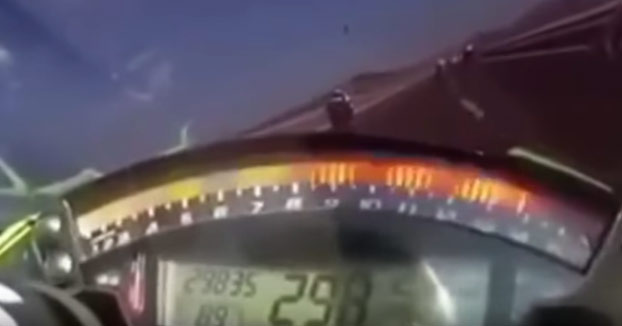 Brutal accidente de moto a 300 km/h