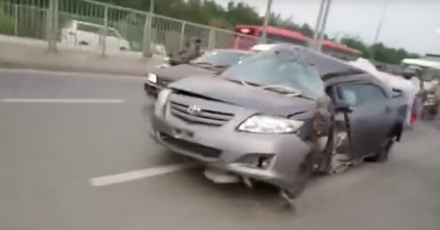 Cuando acabas de tener un accidente brutal de coche pero tu novia te dice que está sola en casa