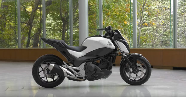 La nueva moto experimental de Honda se mantiene en equilibrio automáticamente (Vídeo)
