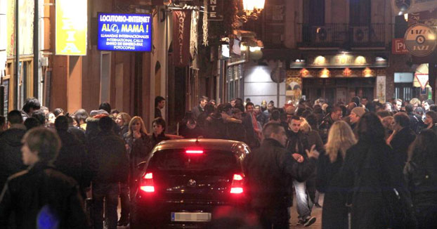 Detenido por masturbarse en la calle y eyacular sobre un policía nacional