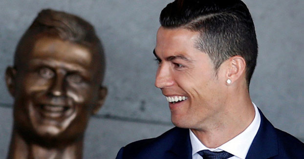 Los mejores memes sobre el busto de Cristiano Ronaldo en el aeropuerto de Madeira