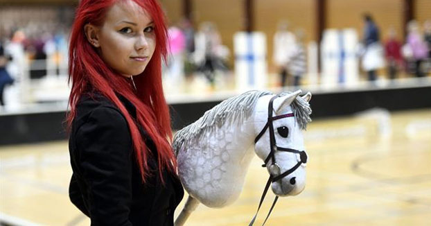 Hobby horsing: El deporte que triunfa entre niñas finlandesas