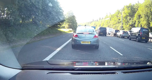 Esto es lo que te puede pasar cuando te crees el más listo de la carretera