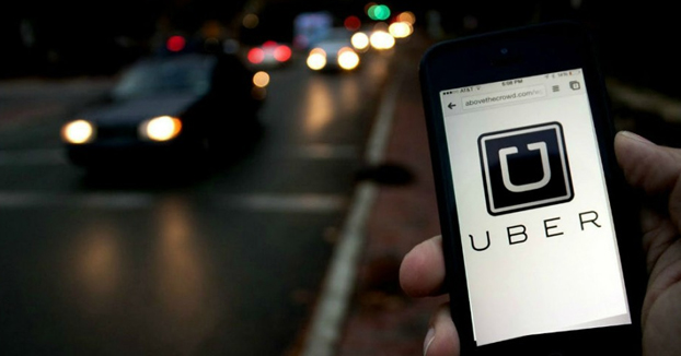 Conductor de Uber viola a una pasajera y le pide que no lo denuncie porque usó condón