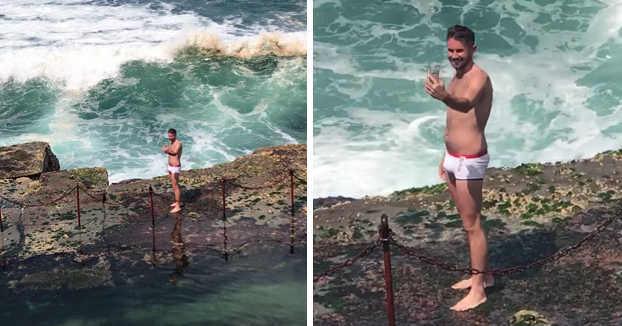 El mar batiendo fuerte contra las rocas. Él sólo quería inmortalizar el momento