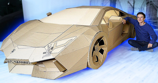 Se construye su propio Lamborghini Aventador de cartón