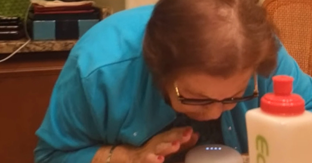 El amigo invisible de la abuela: El asistente Google Home