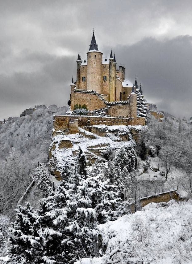 Maravillosa fotografía del Alcázar de Segovia nevado