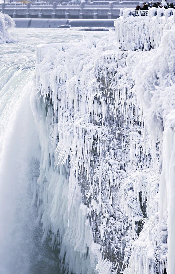 Las cataratas del Niágara congeladas