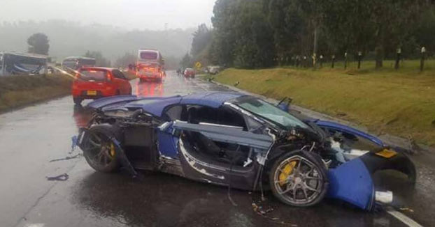 Cumple 18 años, le regalan un Mercedes Benz AMG GTS y lo estrella horas después en una carrera de coches de lujo