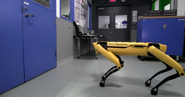 El perro robot de Boston Dynamics ahora es capaz de abrir puertas y escapar