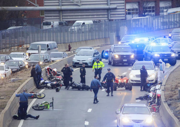 La policía de Boston tiende una trampa a un grupo de 30 motoristas que se creían los dueños de las calles