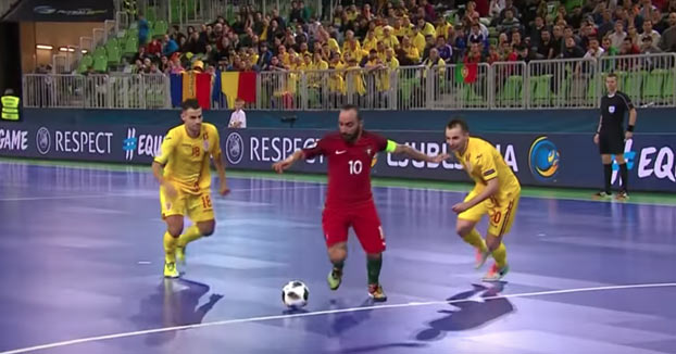 Si parpadeas te lo pierdes: Ricardinho + ruleta + rabona