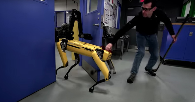 Poniendo a prueba la robustez del SpotMini de Boston Dynamics