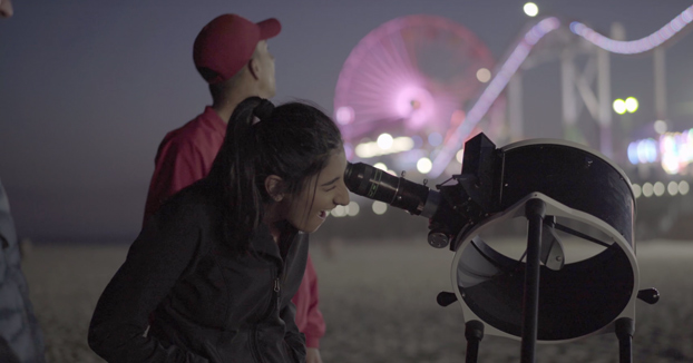 Transeúntes de Los Ángeles flipando con la Luna