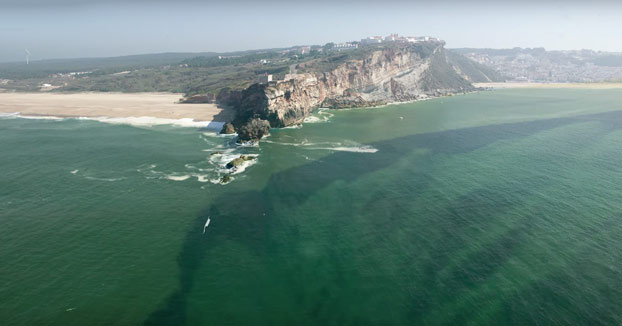 Cómo se forma la gran ola de Nazaré