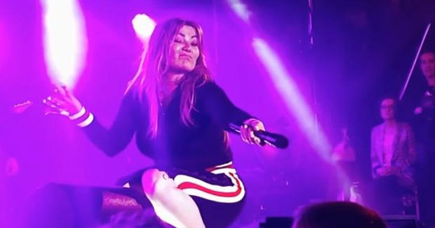 ''Bochornoso espectáculo'', las redes critican a Amaia Montero por un concierto que dio en Cantabria [Vídeo]