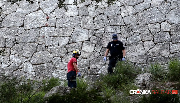 Fallece un ciclista tras chocar con una cabra y caer por un precipicio de 20 metros en Mallorca