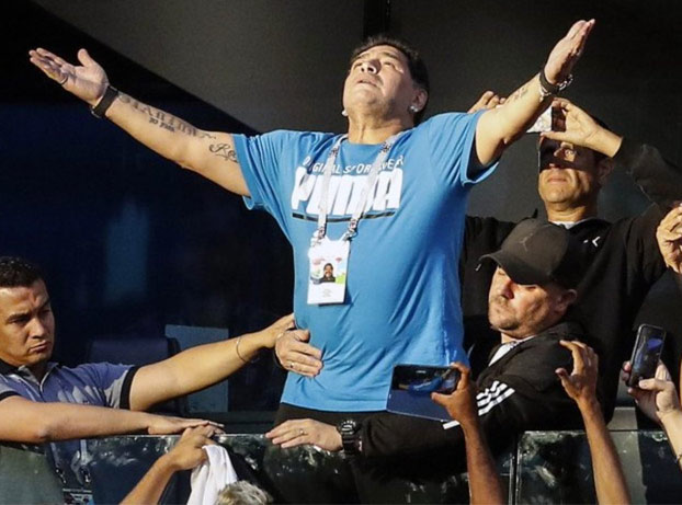 La foto de Maradona con el gol de Argentina es bestial. Era el único punto de la grada donde daba el sol