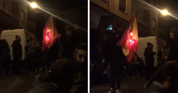 Este no vuelve a quemar una bandera de España en su vida