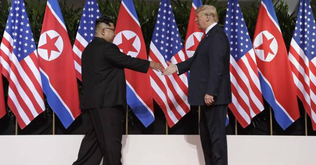 Histórico: Así fue el saludo entre Donald Trump y Kim Jong-un en Singapur