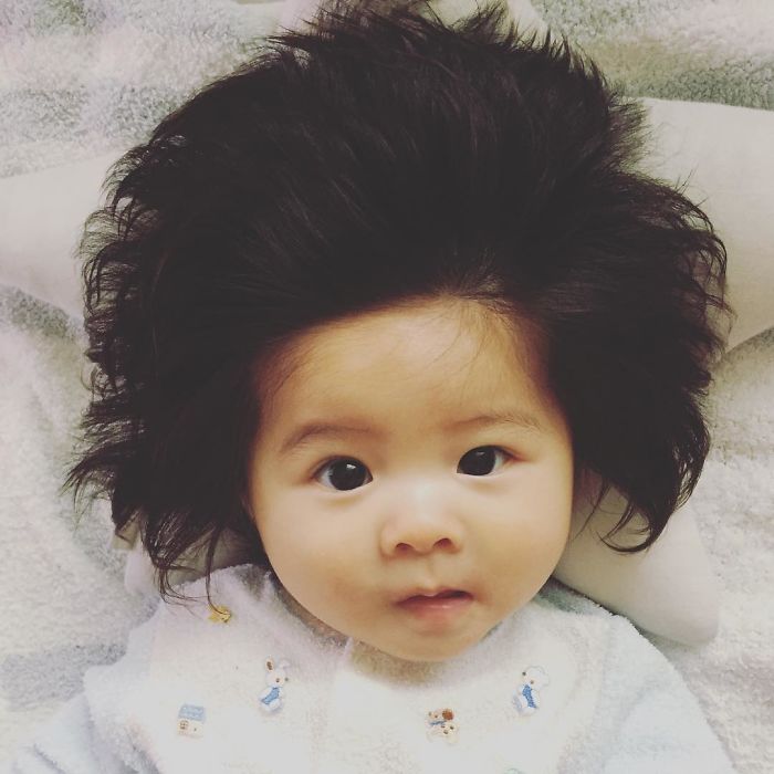 La niña de 6 meses con más cantidad de pelo del mundo