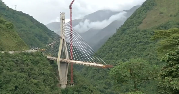 200 kilos de explosivos para destruir un puente en Colombia