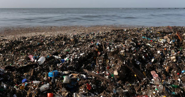 La olas de basura que golpean a Santo Domingo