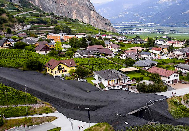 Un deslizamiento de tierra provoca una avalancha de barro en Suiza