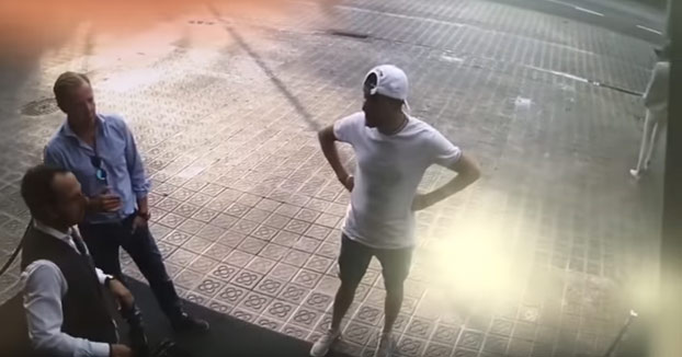 Así le roban estos ladrones un reloj de 40.000 euros a un turista en Barcelona