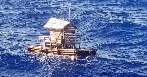 Un adolescente sobrevive 49 días a la deriva en el mar sobre una cabaña de pesca