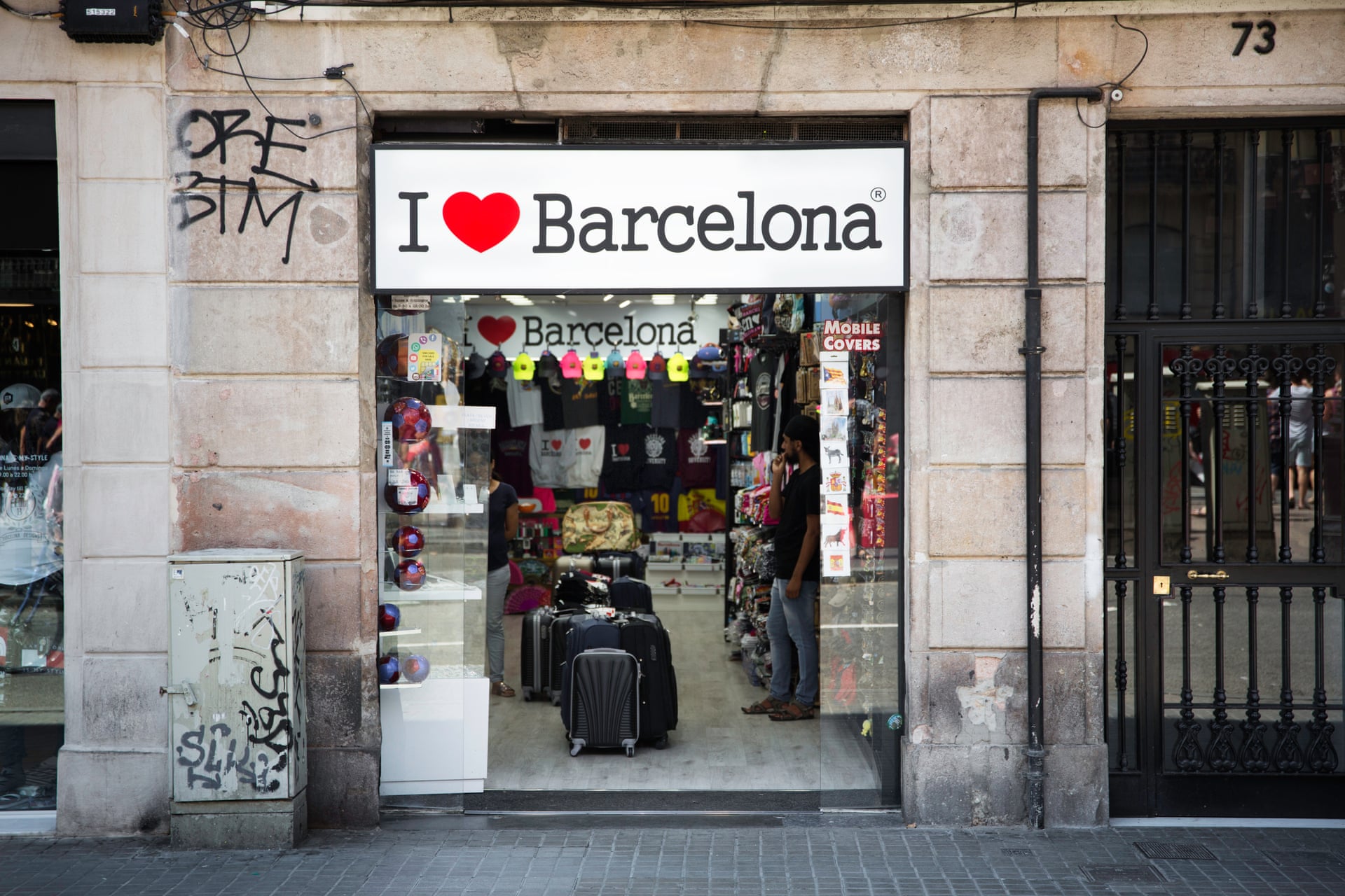 Por qué el turismo está matando Barcelona. Un ensayo fotográfico