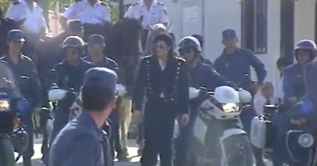 Vídeo inédito de Michael Jackson con la policía española en el año 1992