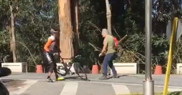 Un camionero agrede a dos ciclistas con un martillo en Pontevedra